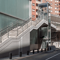 ascensor vertical de plaza Matiko